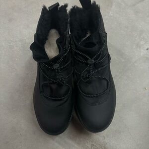 UGG Women's Black Winter Boots